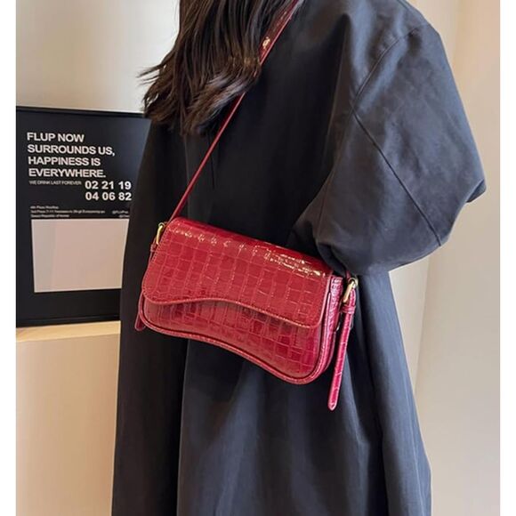 Women Patent Red Imported Casual Leather Waterproof Lightweight Hobo Handbag - Picture 4 of 4